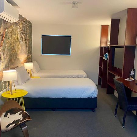 Grand Hotel&Studios Wyong Esterno foto