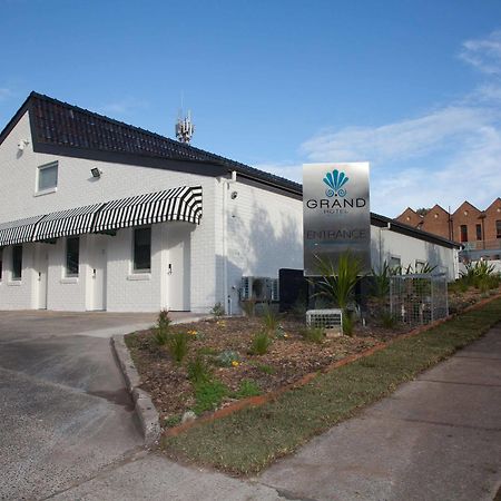 Grand Hotel&Studios Wyong Esterno foto