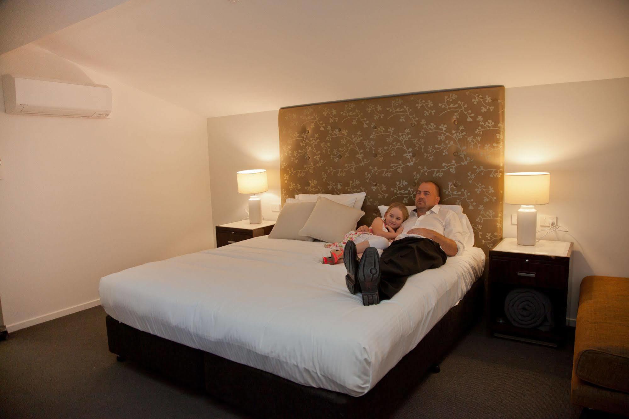 Grand Hotel&Studios Wyong Esterno foto