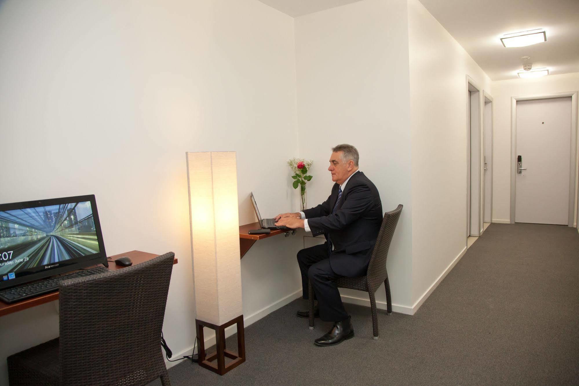 Grand Hotel&Studios Wyong Esterno foto